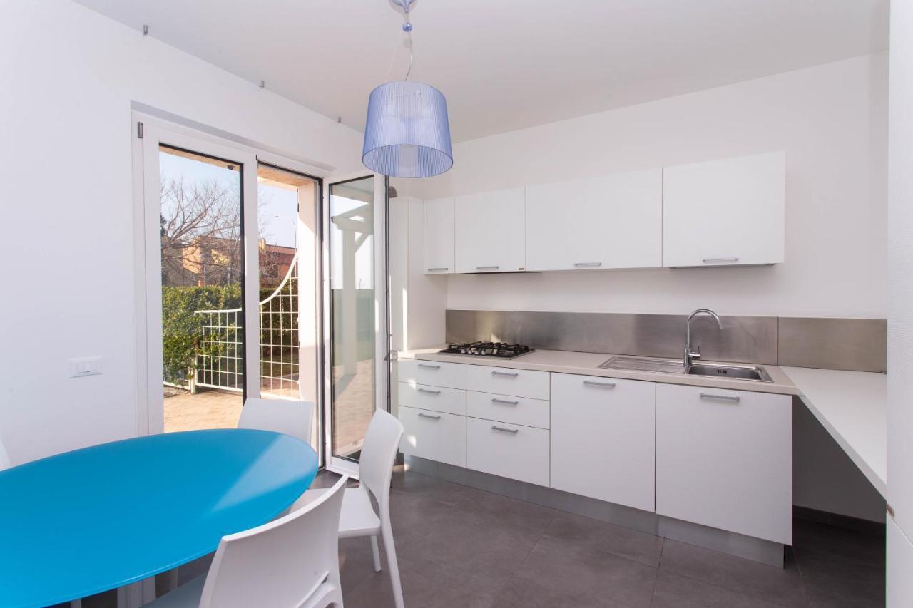 S018 - Sirolo, Nuovissimo Trilocale In Pietra Con Giardino Dx Apartment Екстериор снимка