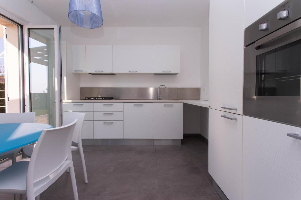 S018 - Sirolo, Nuovissimo Trilocale In Pietra Con Giardino Dx Apartment Екстериор снимка