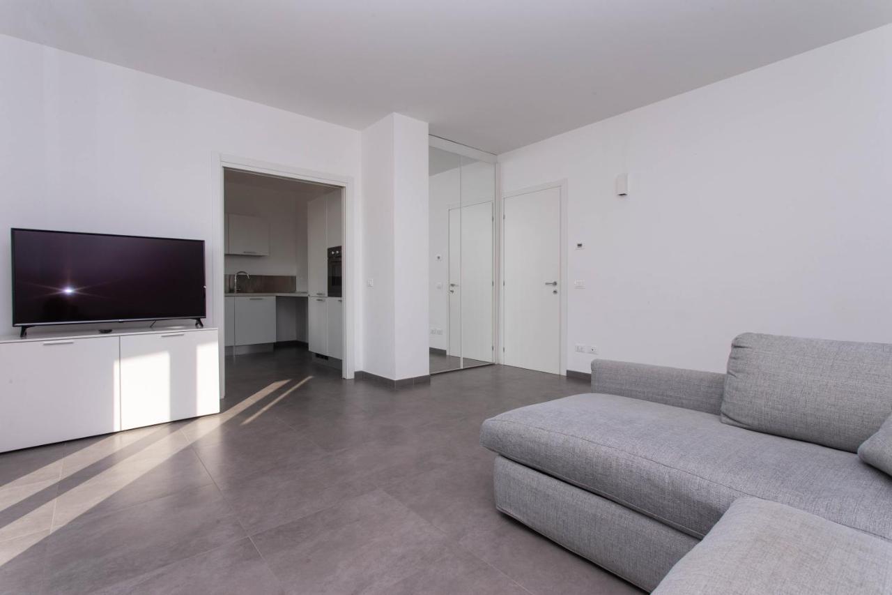 S018 - Sirolo, Nuovissimo Trilocale In Pietra Con Giardino Dx Apartment Екстериор снимка